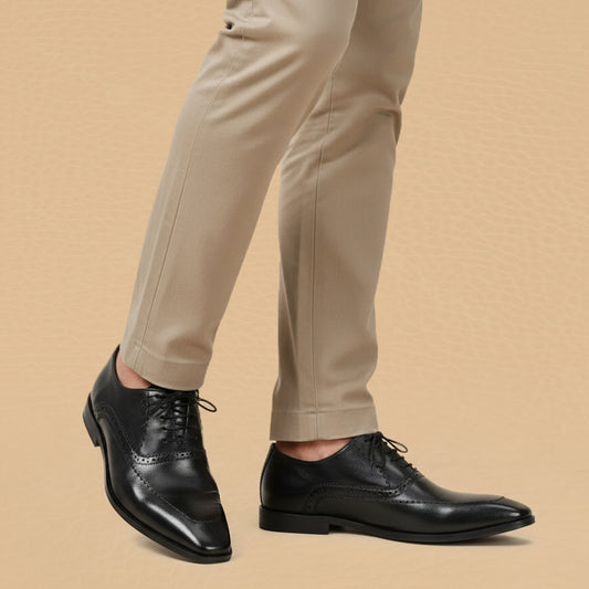 Ravishing with laces black-015