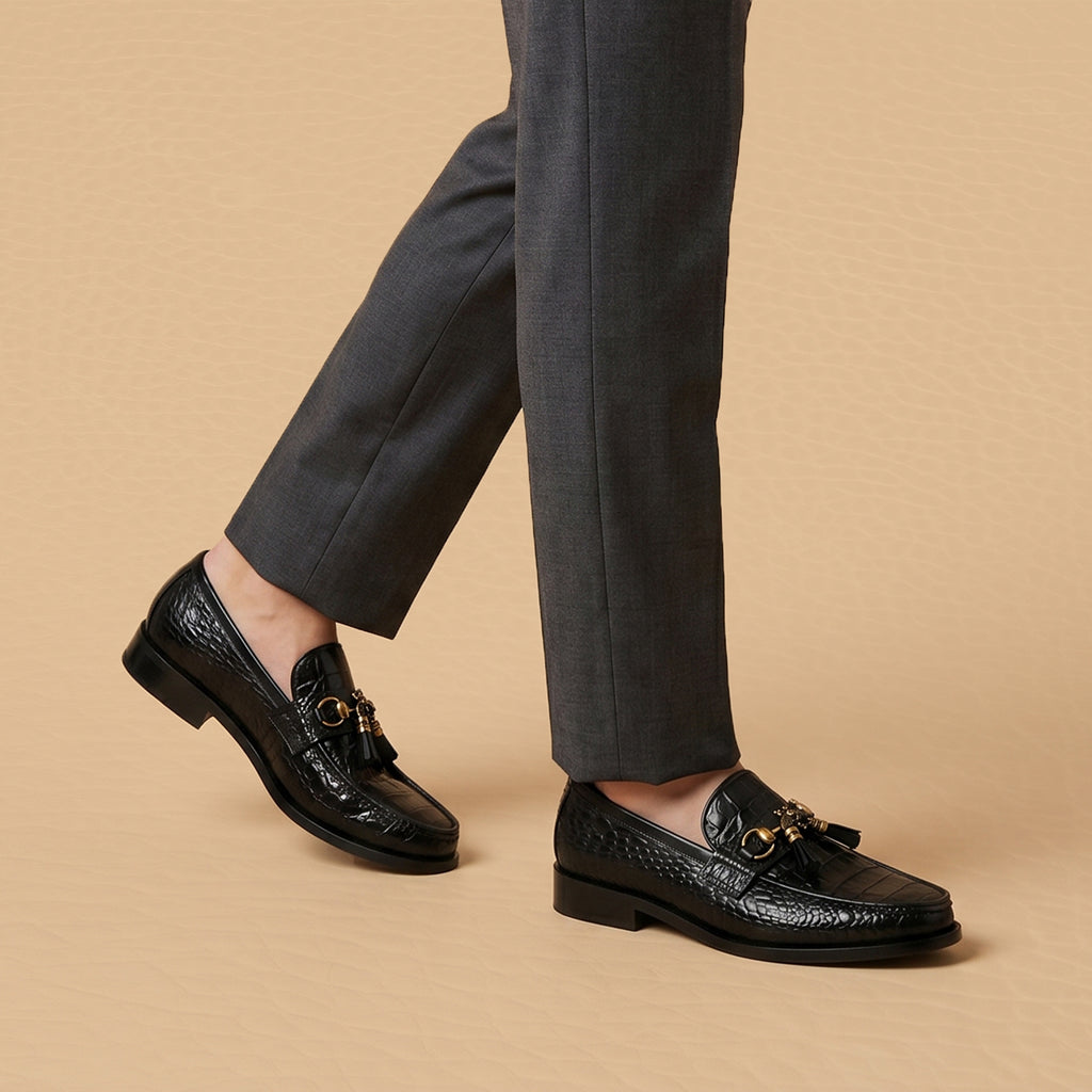 leather tussel black-026