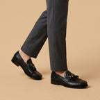 leather tussel black-026