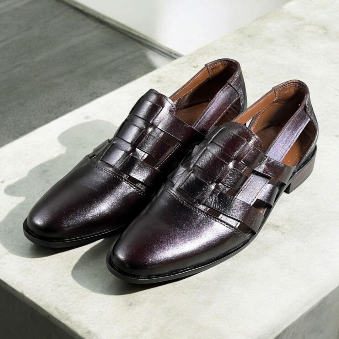 Royal Cut Brown 1002 by Coarix Leather – Italian wax finish, hand-crafted leather sole