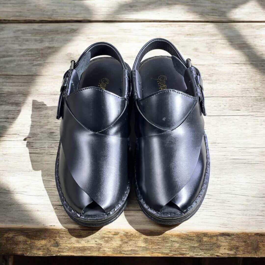 Royal Plan Peshawari BLK-1010 by Coarix Leather – meticulous hand stitching for a luxurious and timeless finish.
